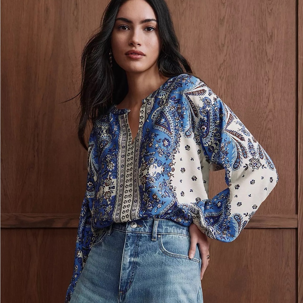 LOFT Bandana Print Split Neck Blouse in Petite Large